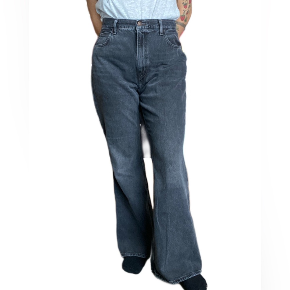 Levi’s high rise 70’s Flare Jeans
